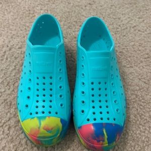 Girl’s Native Shoes Size 2